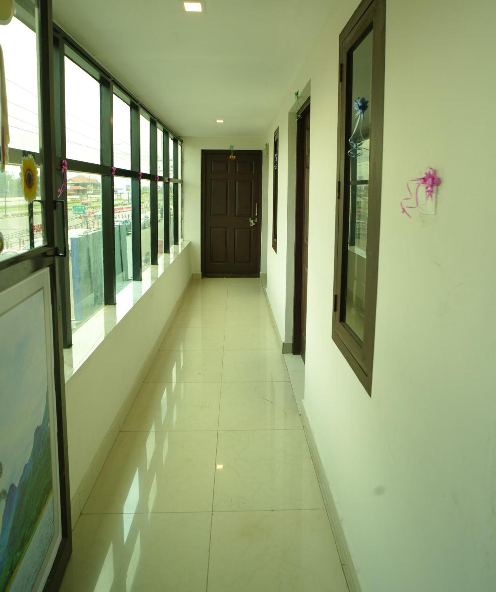 Port View Residency Pvr Hotel Nedumbassery Luaran gambar