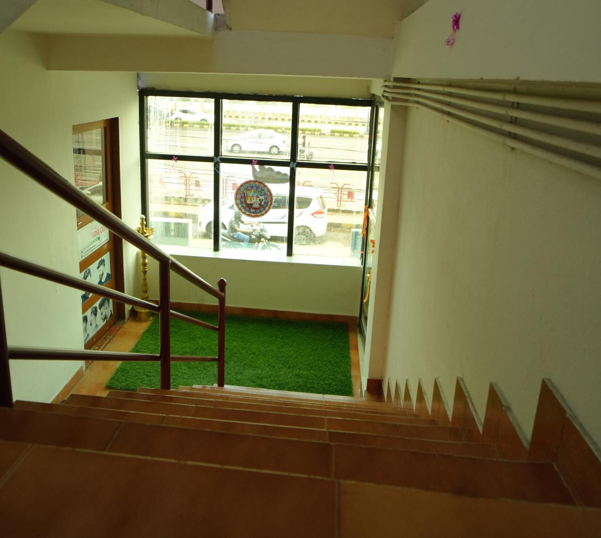 Port View Residency Pvr Hotel Nedumbassery Luaran gambar