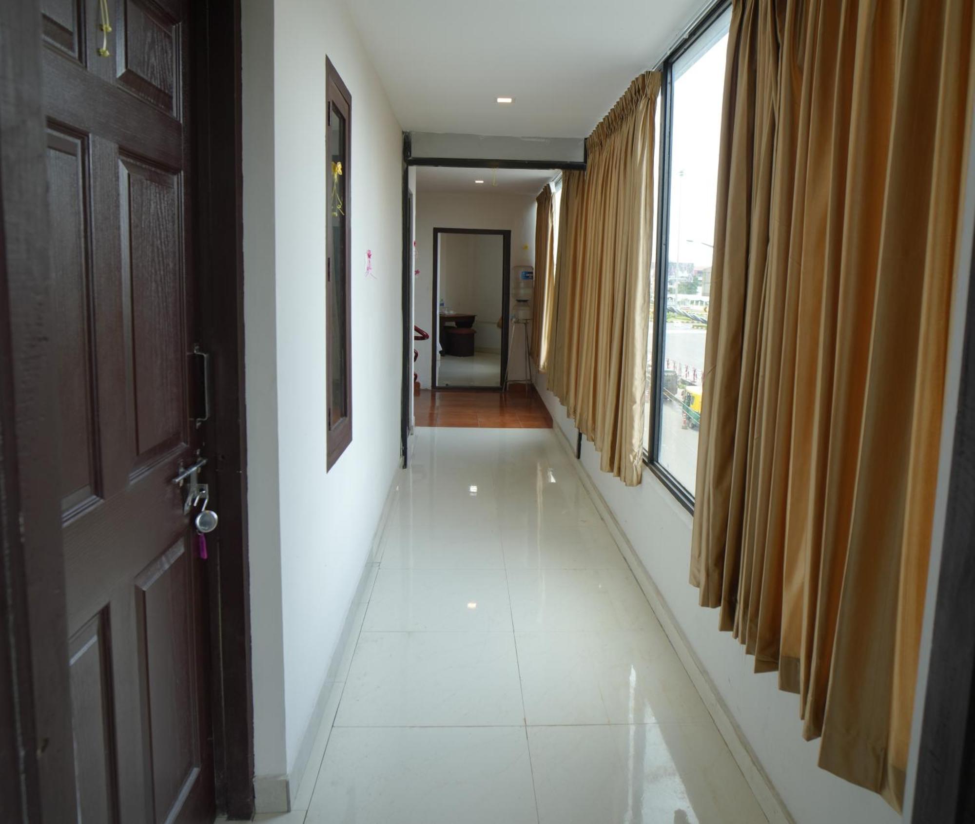 Port View Residency Pvr Hotel Nedumbassery Luaran gambar